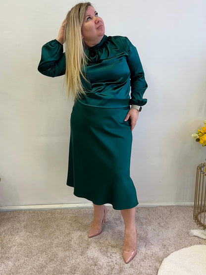 Silk skirt green